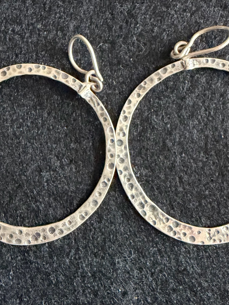Silpada Hammered Sterling Silver Hoop Earrings - Classic Silver Tone 25$